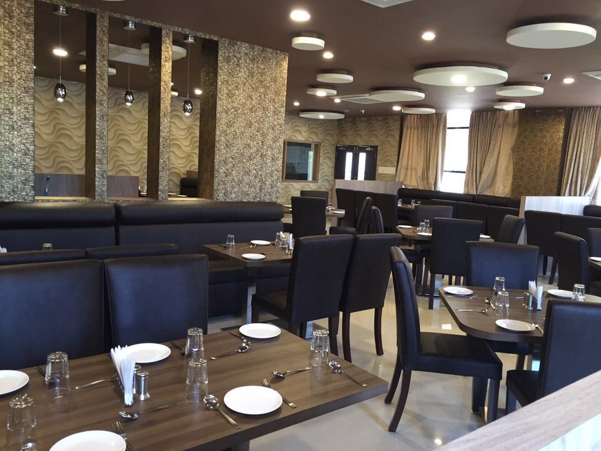 Park Hotel And Resort Kaglipur Экстерьер фото
